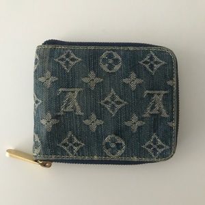 Vintage Louis Vuitton Blue Canvas “Zippy” Wallet